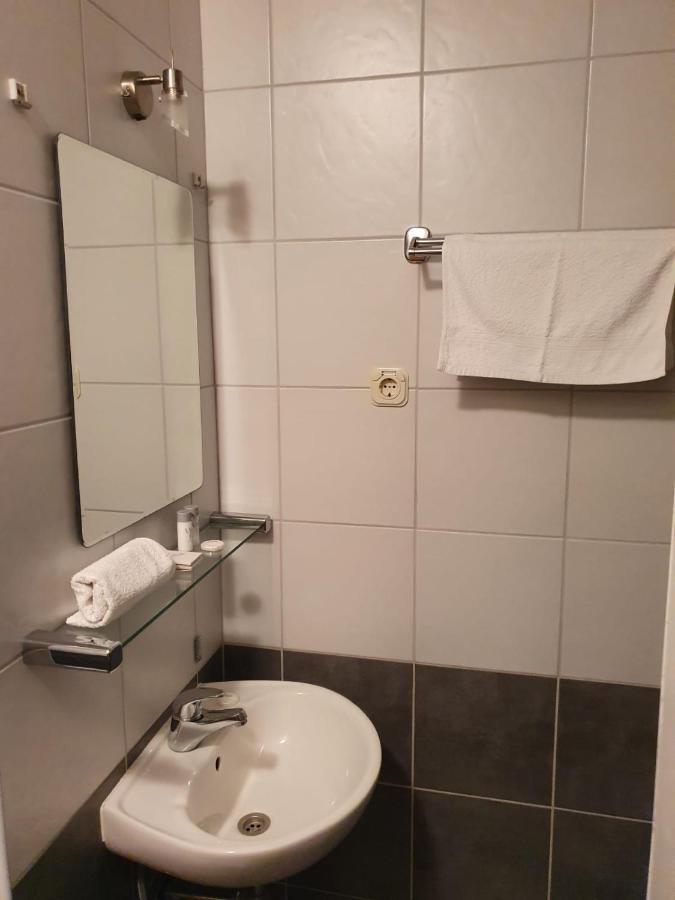 Marina Gromela 3*