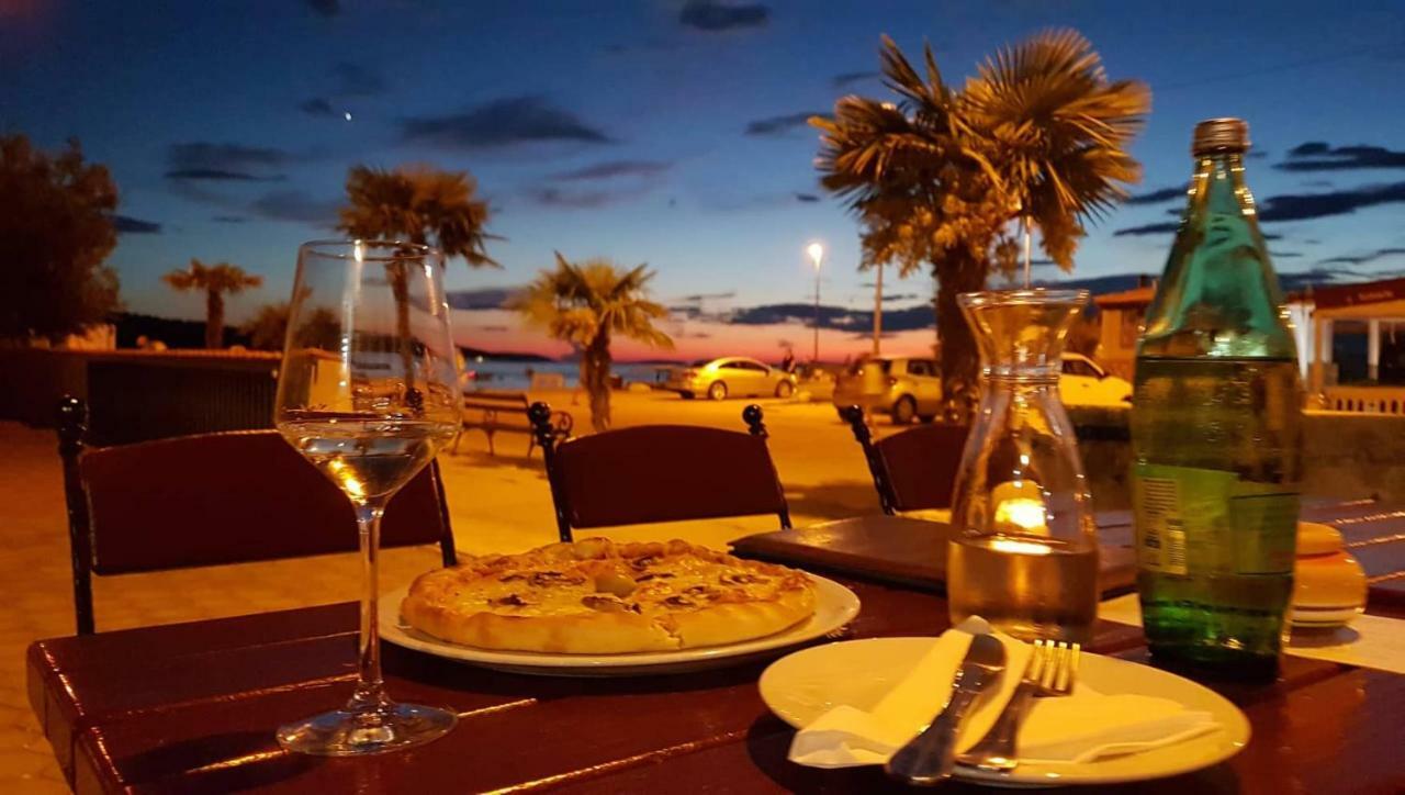 Lägenhet Marina Gromela 3*